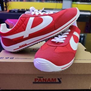 Panam tennis shoes